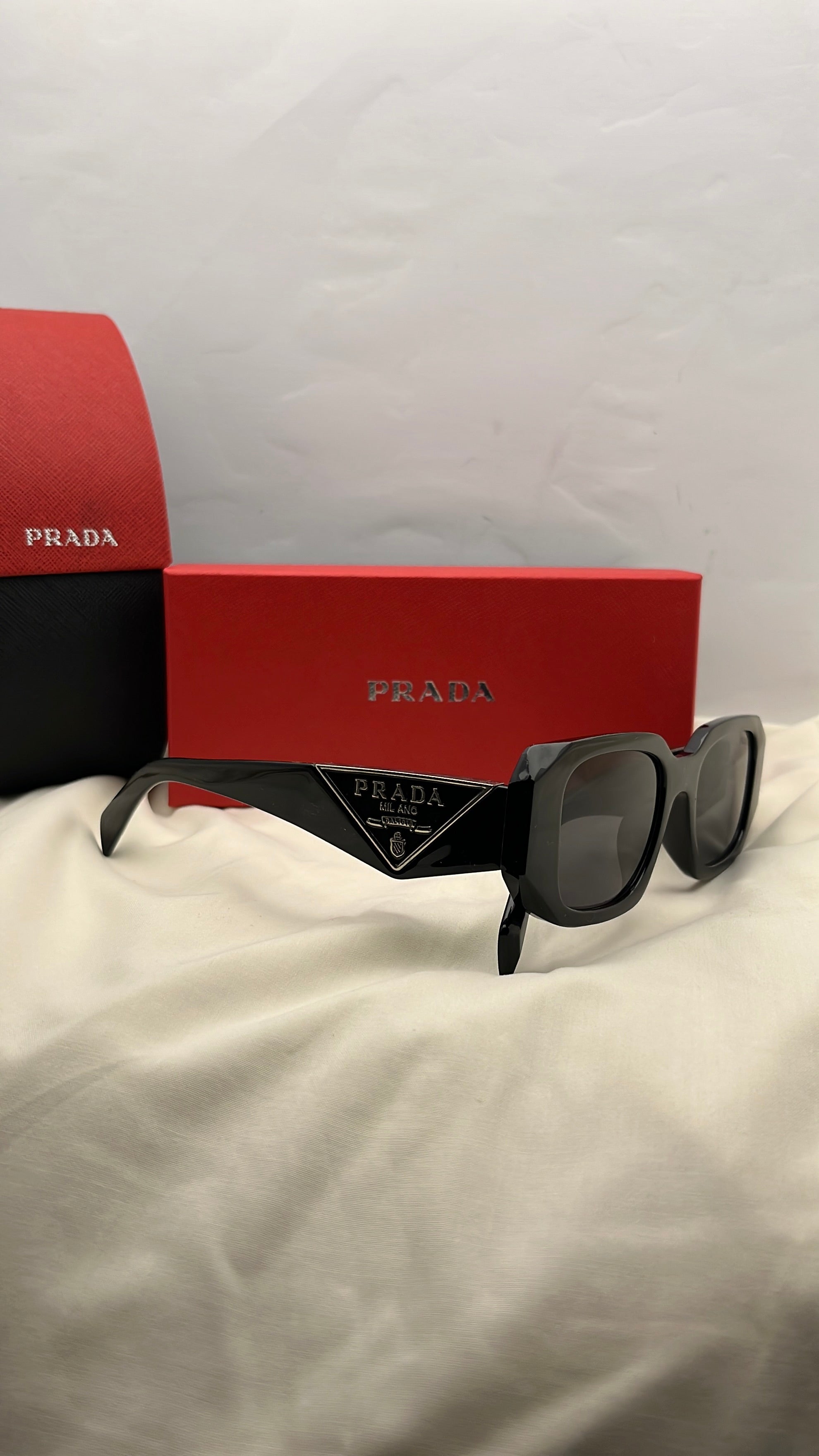 Prada Milano 1009
